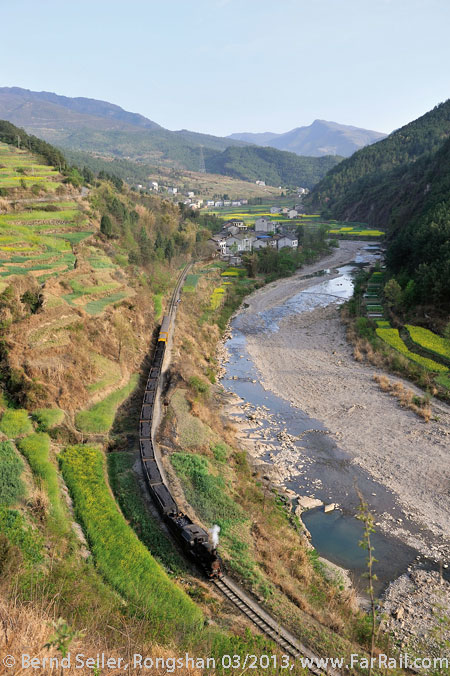 Rogshan coal mine railway