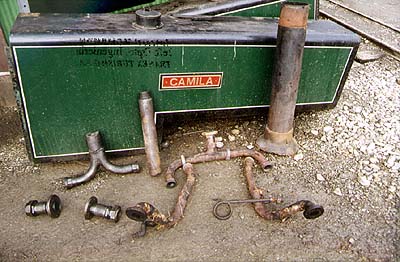 tiny bits and pieces