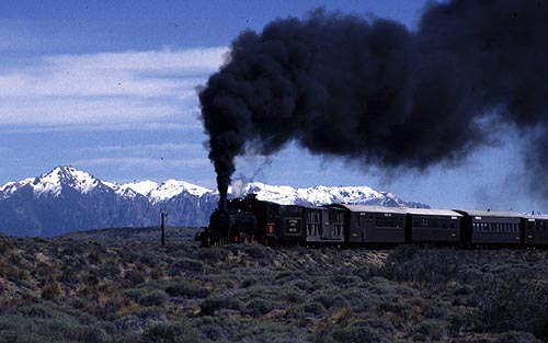 Baldwin 16, 2-8-2 1922, just south of El Maiten, Argentina 23.10.98