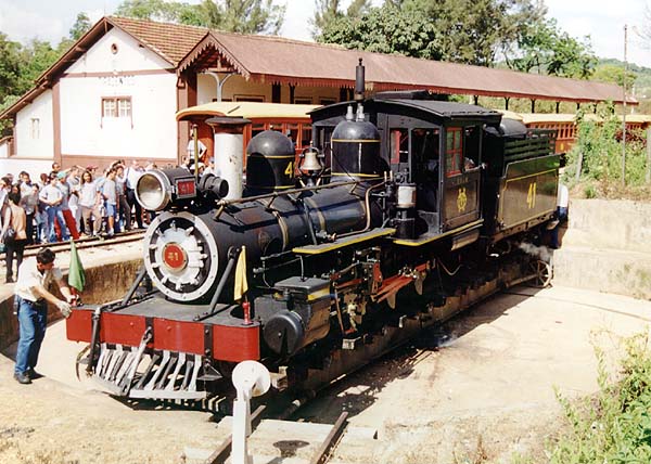 41 on the turntable at Tiradentes